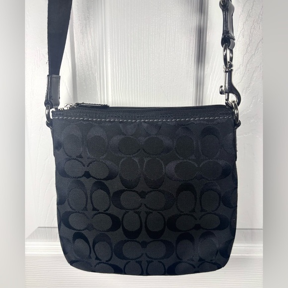 Coach Signature Monogram Black Crossbody Swingpack - Picture 5 of 6